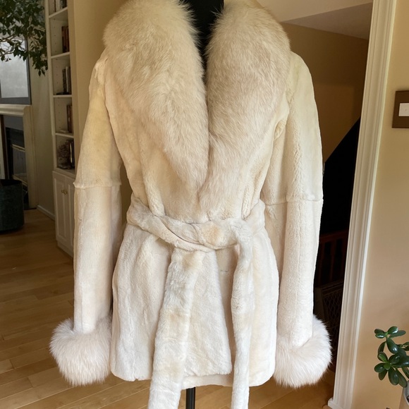 Neiman Marcus Jackets \u0026 Coats | Beautiful Neiman Marcus Ermine Fur Coat with Fox Trim Collar and Cuffs | Color: Cream | Size: 2 | Suzyq1963's Closet